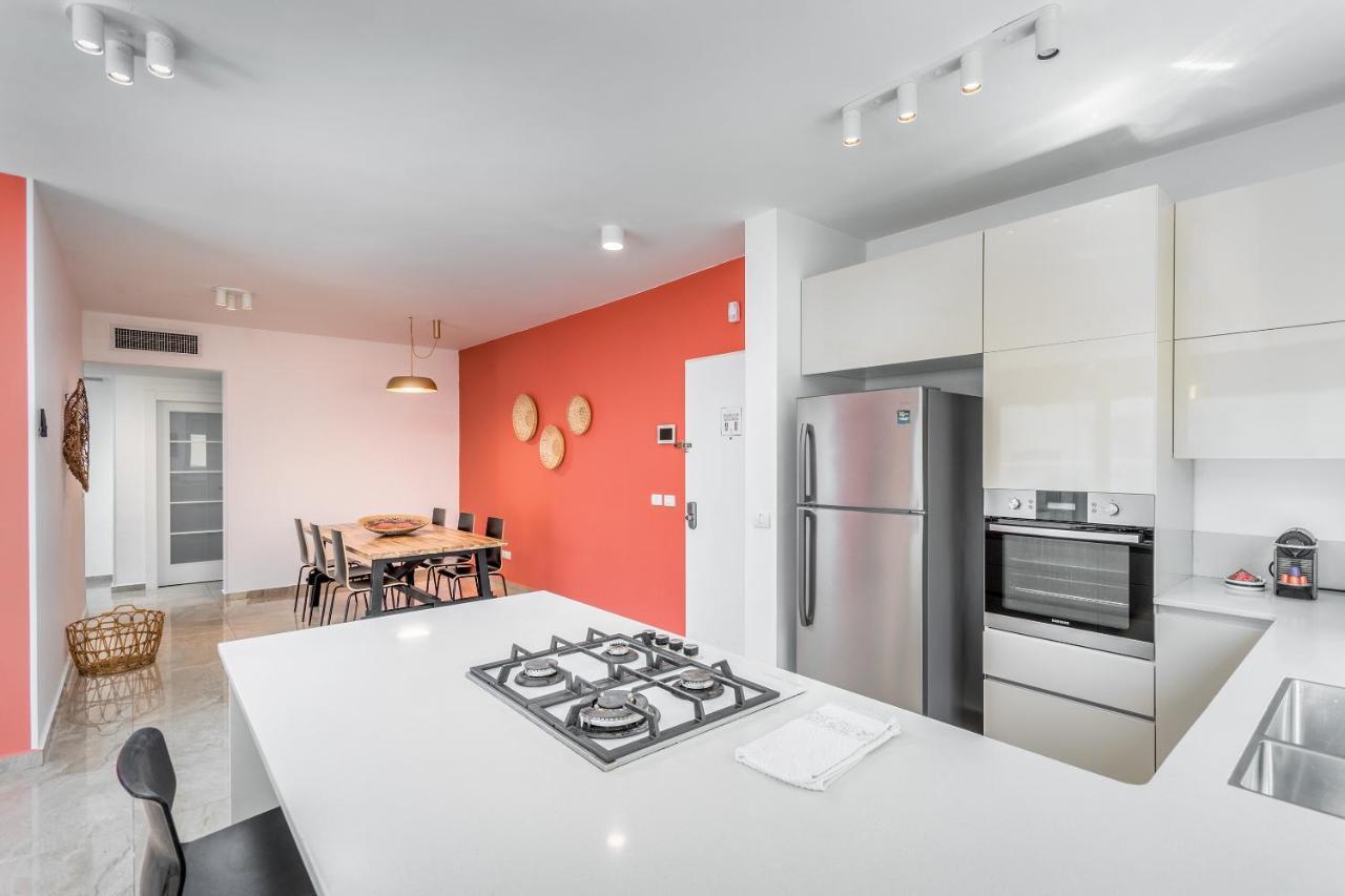 3 Bedrooms Apt Balcony & Parking Near Banana Beach Tel Aviv-Jaffa Exterior foto