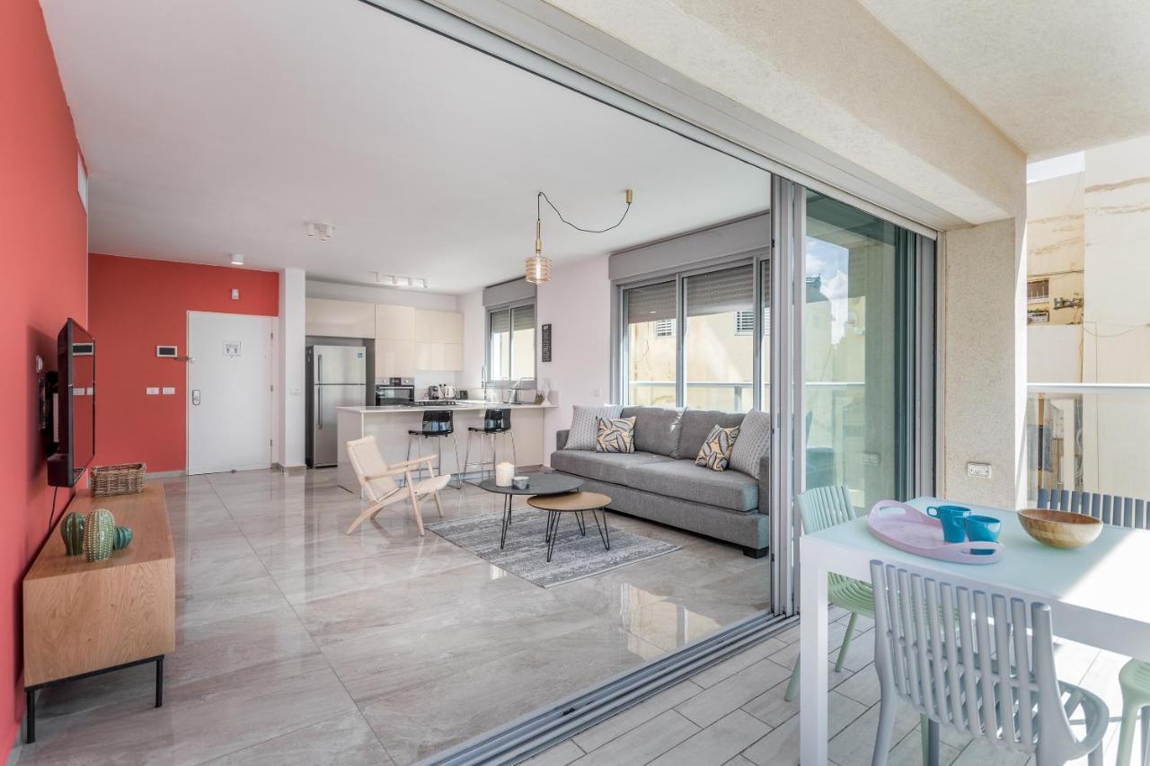 3 Bedrooms Apt Balcony & Parking Near Banana Beach Tel Aviv-Jaffa Exterior foto