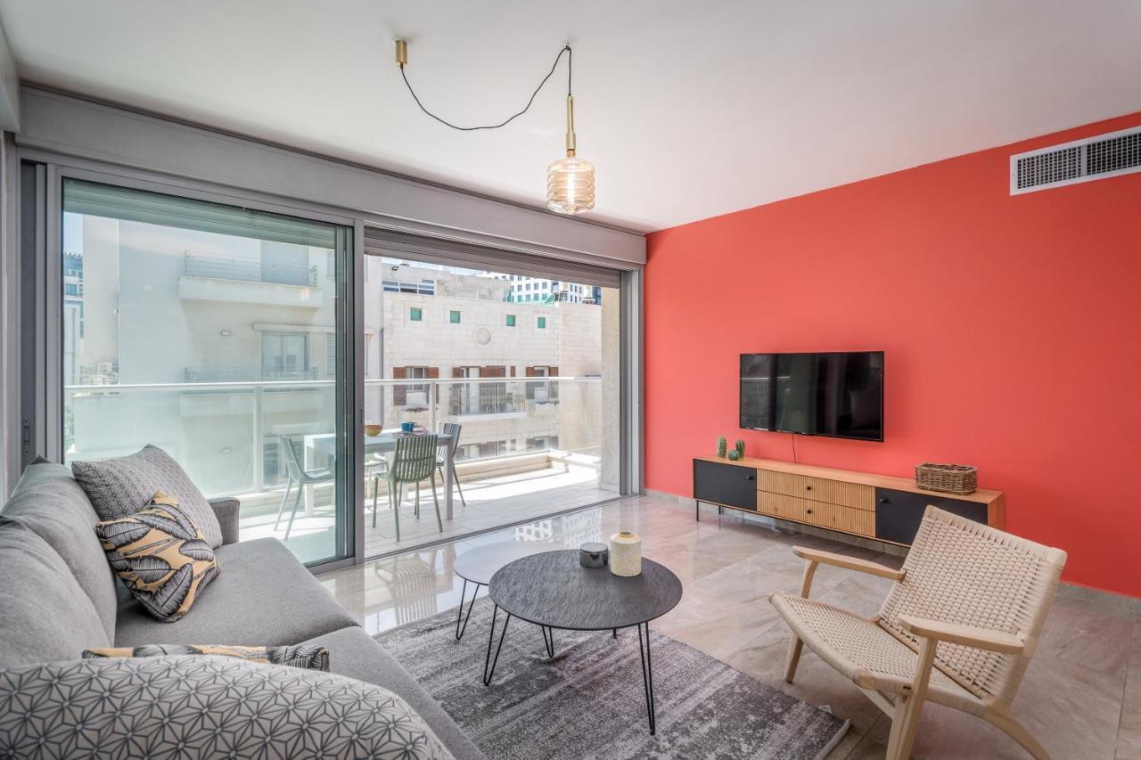 3 Bedrooms Apt Balcony & Parking Near Banana Beach Tel Aviv-Jaffa Exterior foto