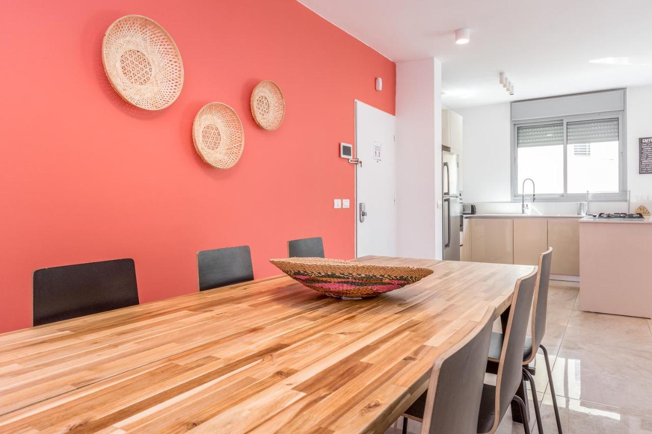 3 Bedrooms Apt Balcony & Parking Near Banana Beach Tel Aviv-Jaffa Exterior foto