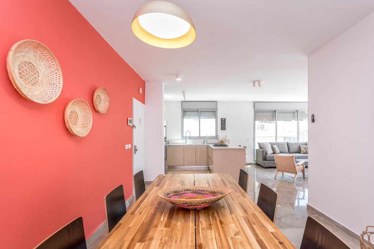 3 Bedrooms Apt Balcony & Parking Near Banana Beach Tel Aviv-Jaffa Exterior foto