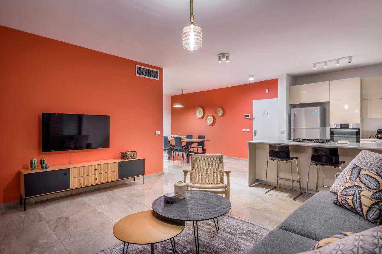 3 Bedrooms Apt Balcony & Parking Near Banana Beach Tel Aviv-Jaffa Exterior foto